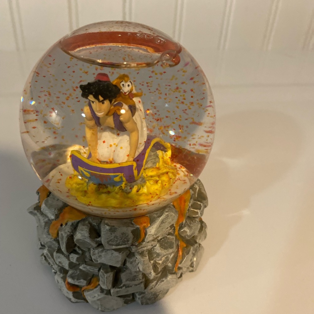 Schmidt Disney, Aladdin Snow Globe - Plays Arabian Night - Picture 2 of 5